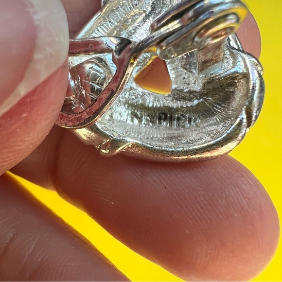 Vintage Napier Clip On Classic Earrings Silver Tone Ribbed Knot - Picture 5 of 6